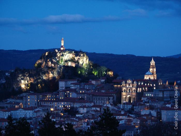 Апартаменти Logis Du Cagaire Le Puy-en-Velay Екстер'єр фото
